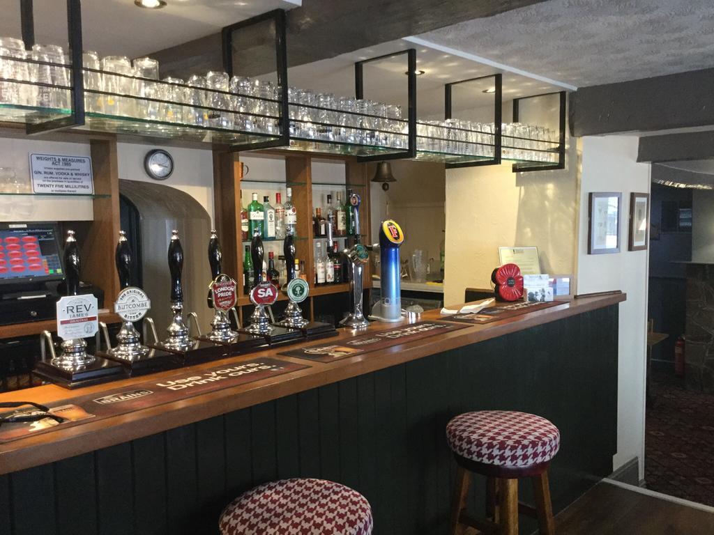 The Coach And Horses Inn Chepstow Exterior photo